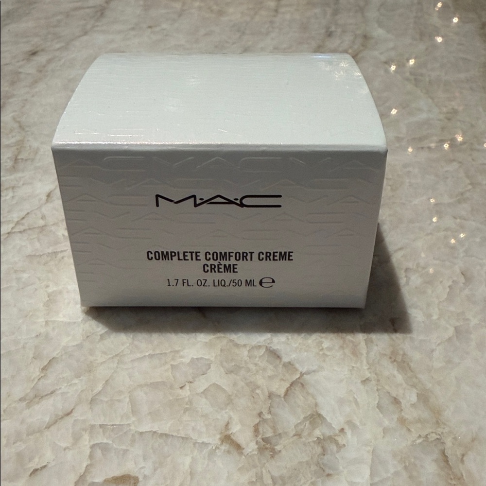 MAC Cosmetics Complete Comfort Creme - NIB